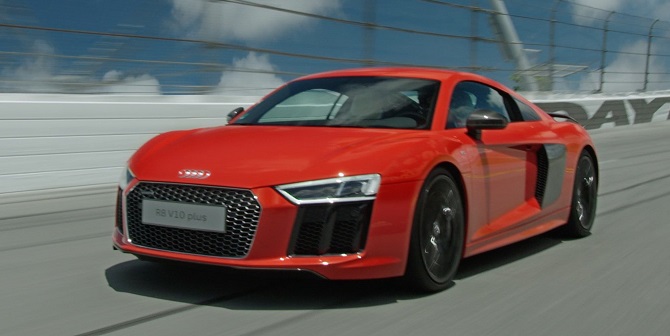 Audi R8 Coupe was named 2016 World Performance Car.