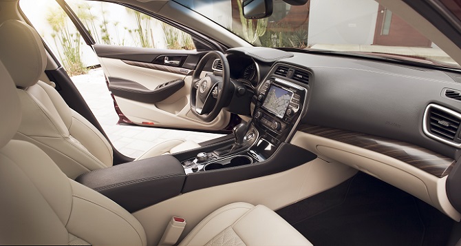 Nissan Maxima: “This interior makes a brilliant first impression,” said Tom Murphy of WardsAuto.